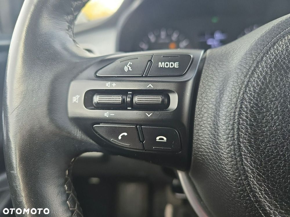 Kia Stonic - 22