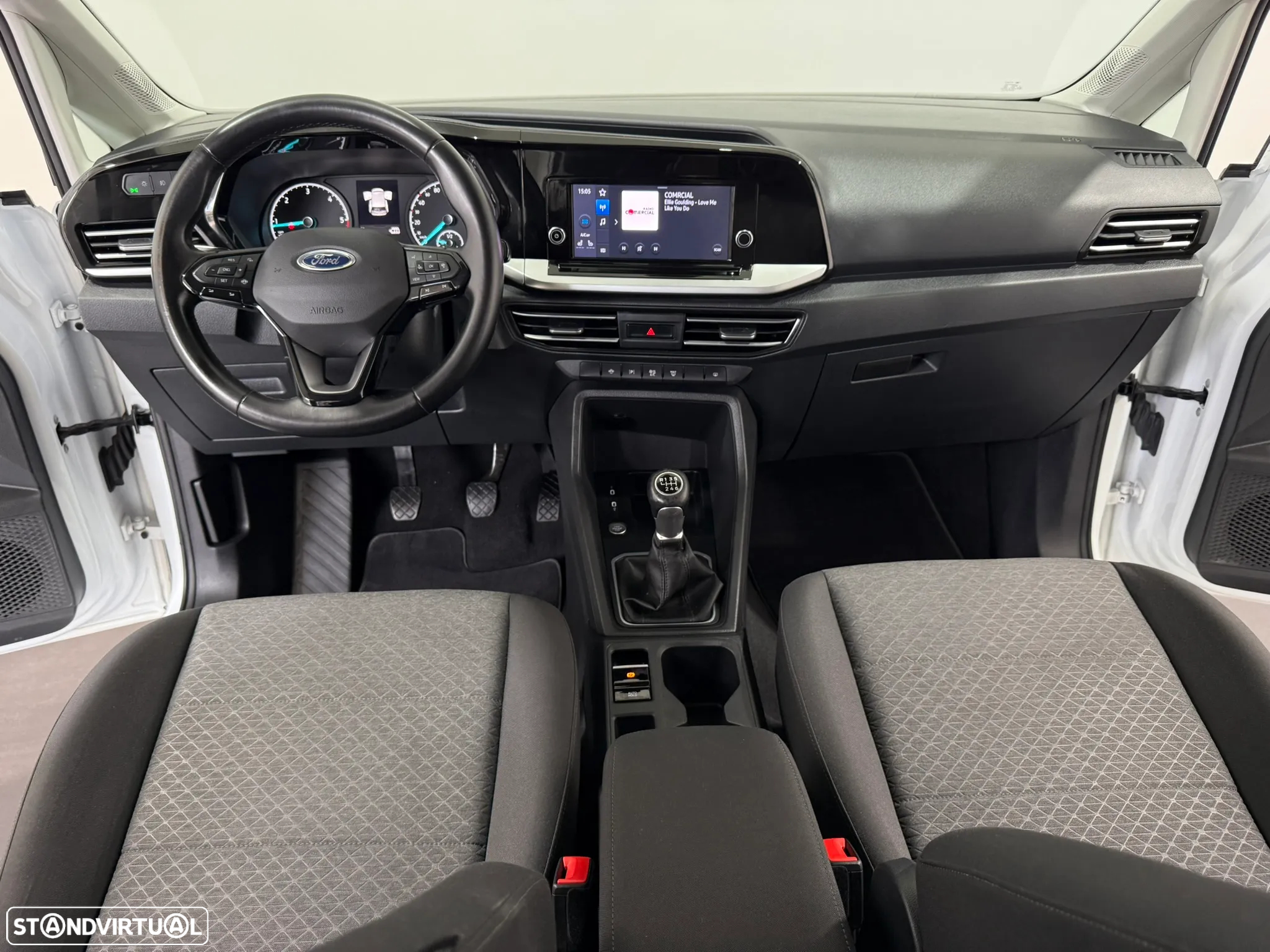 Ford Tourneo Connect 2.0 TDCi Titanium - 27