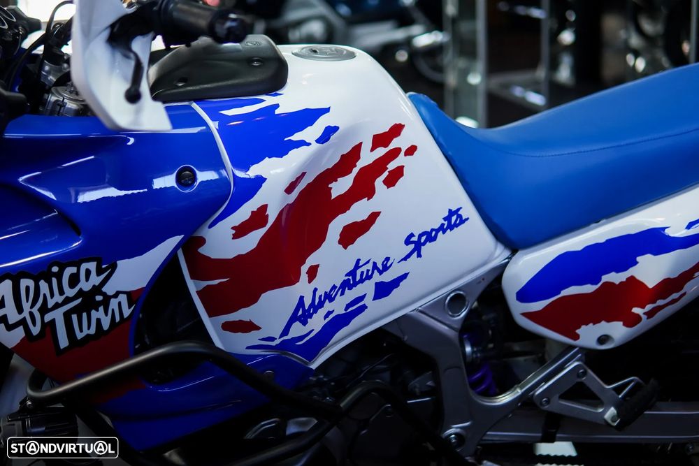 Honda Africa Twin 750 Adventure - 8