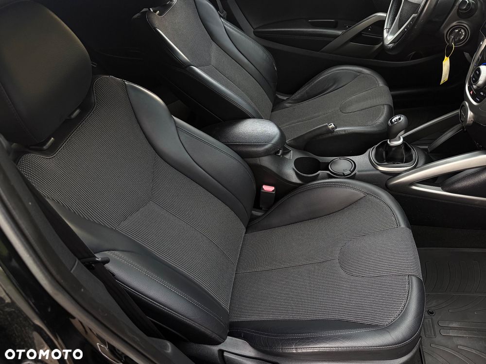 Hyundai Veloster 1.6 GDI Style - 12