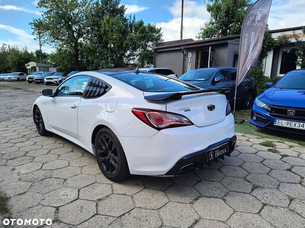 Hyundai Genesis Coupe - 7
