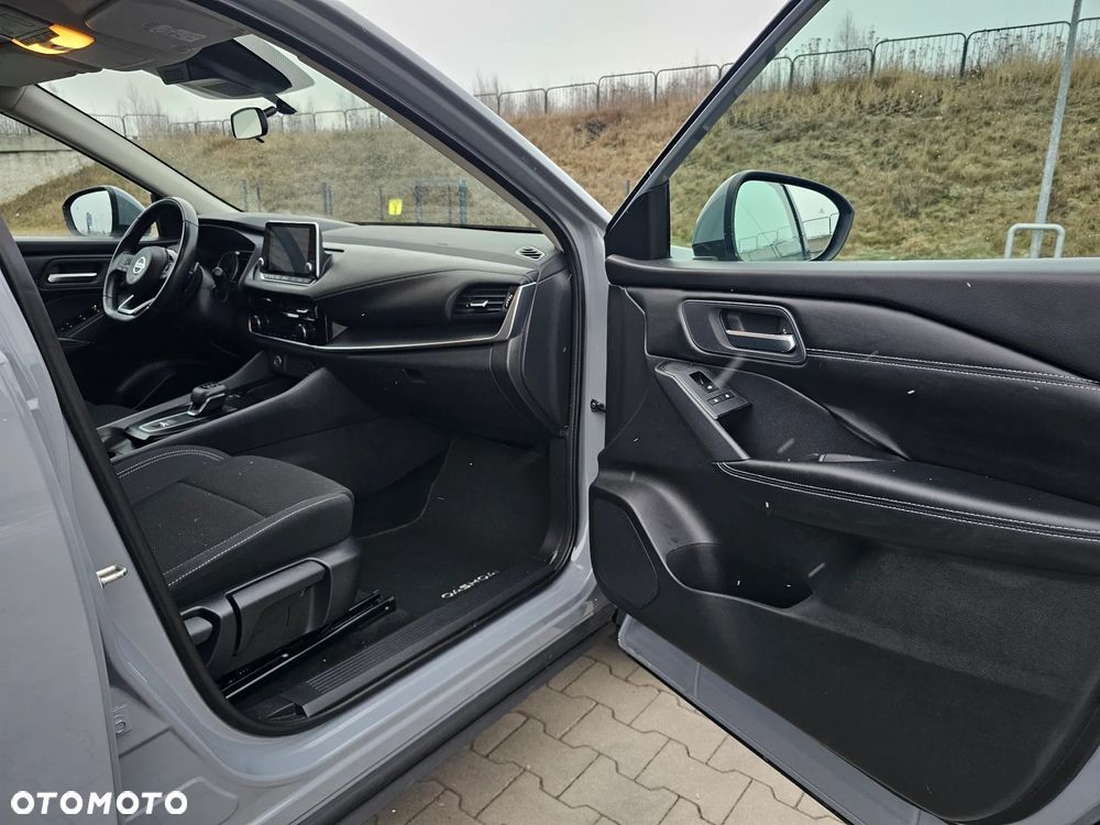 Nissan Qashqai 1.3 DIG-T Acenta DCT - 17