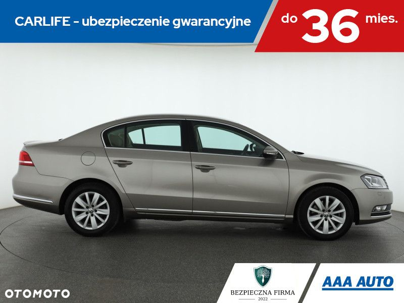 Volkswagen Passat - 7
