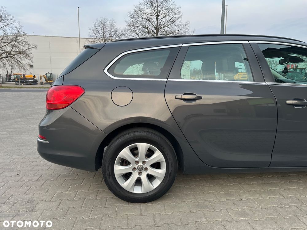 Opel Astra 1.4 Turbo - 10