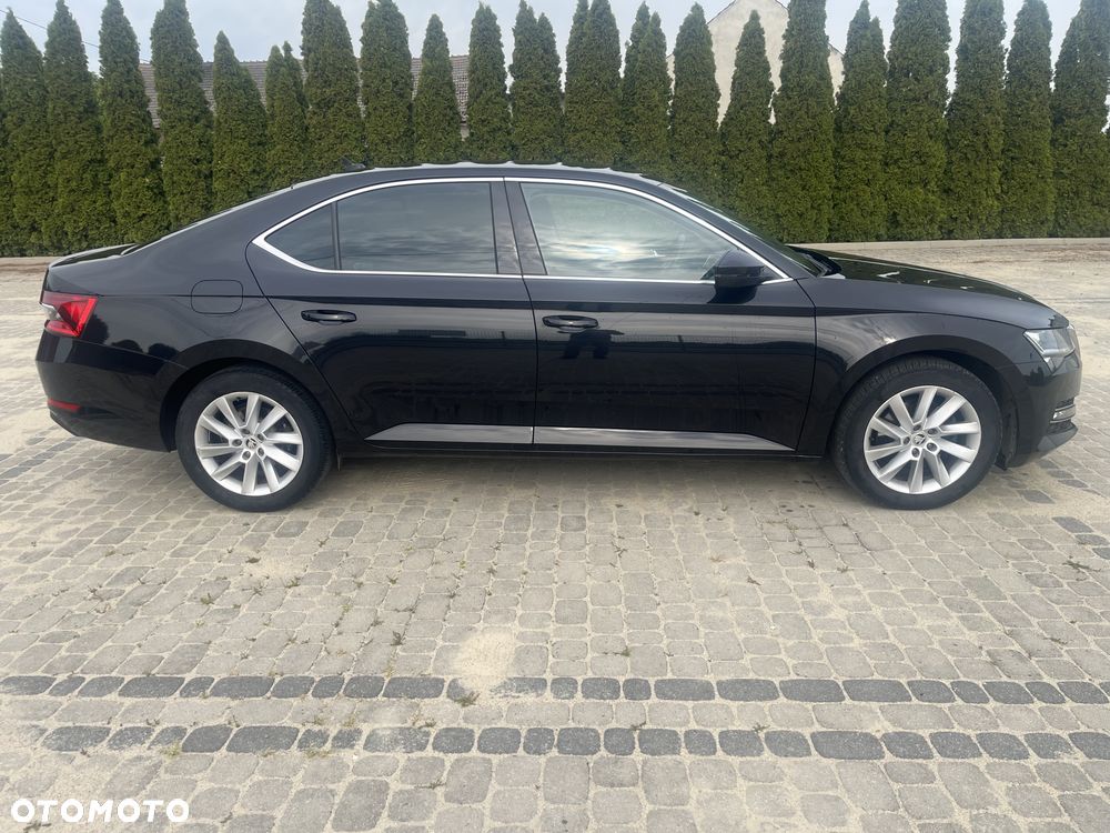 Skoda Superb 2.0 TDI SCR Style DSG - 8
