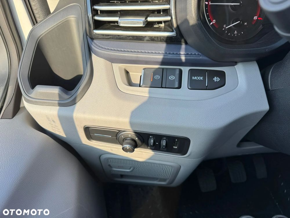 Maxus Deliver 9 - 29