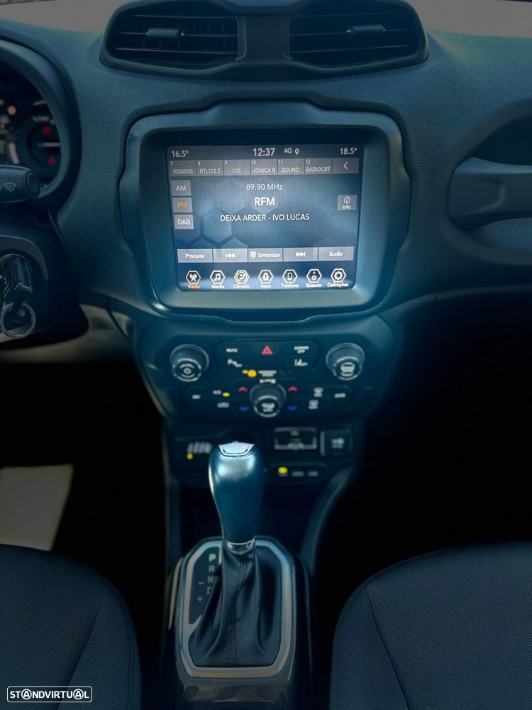 Jeep Renegade - 16