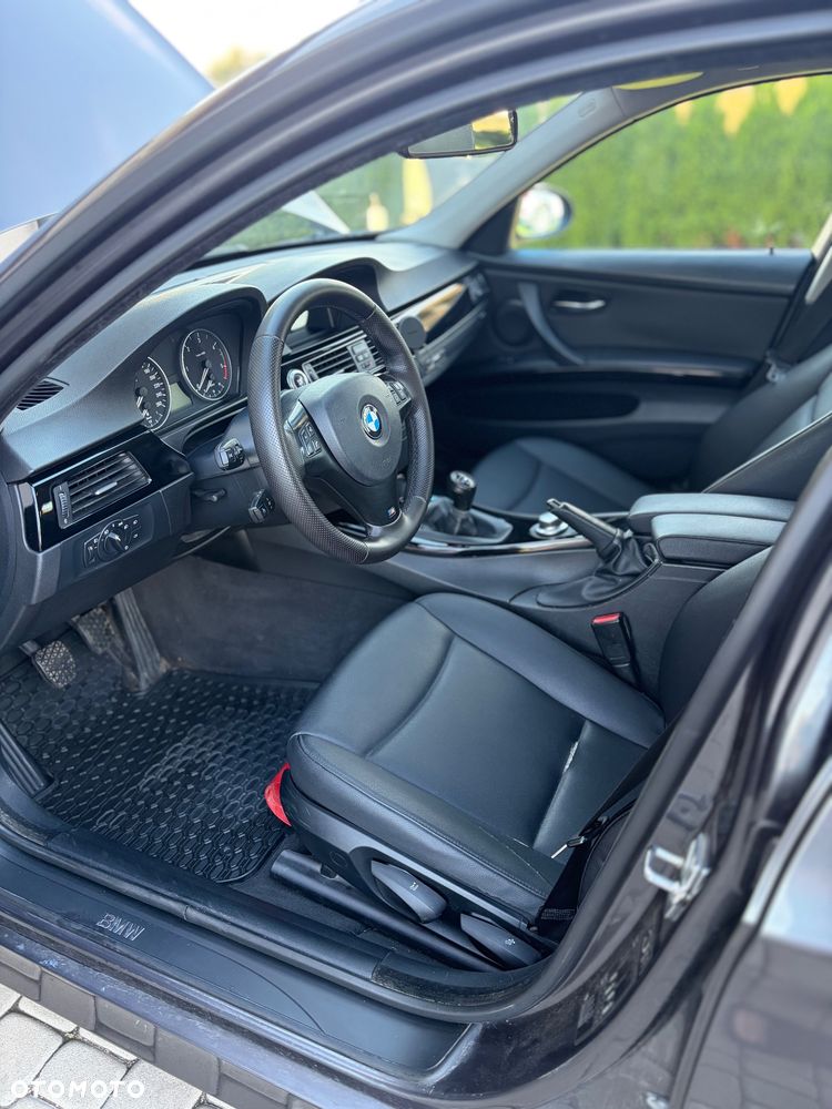BMW Seria 3 - 18