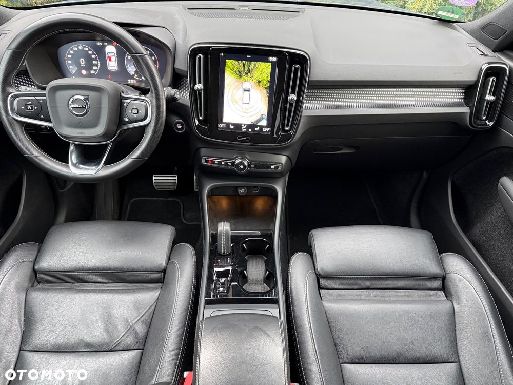 Volvo XC 40 B4 B DKG Ultra Dark - 22