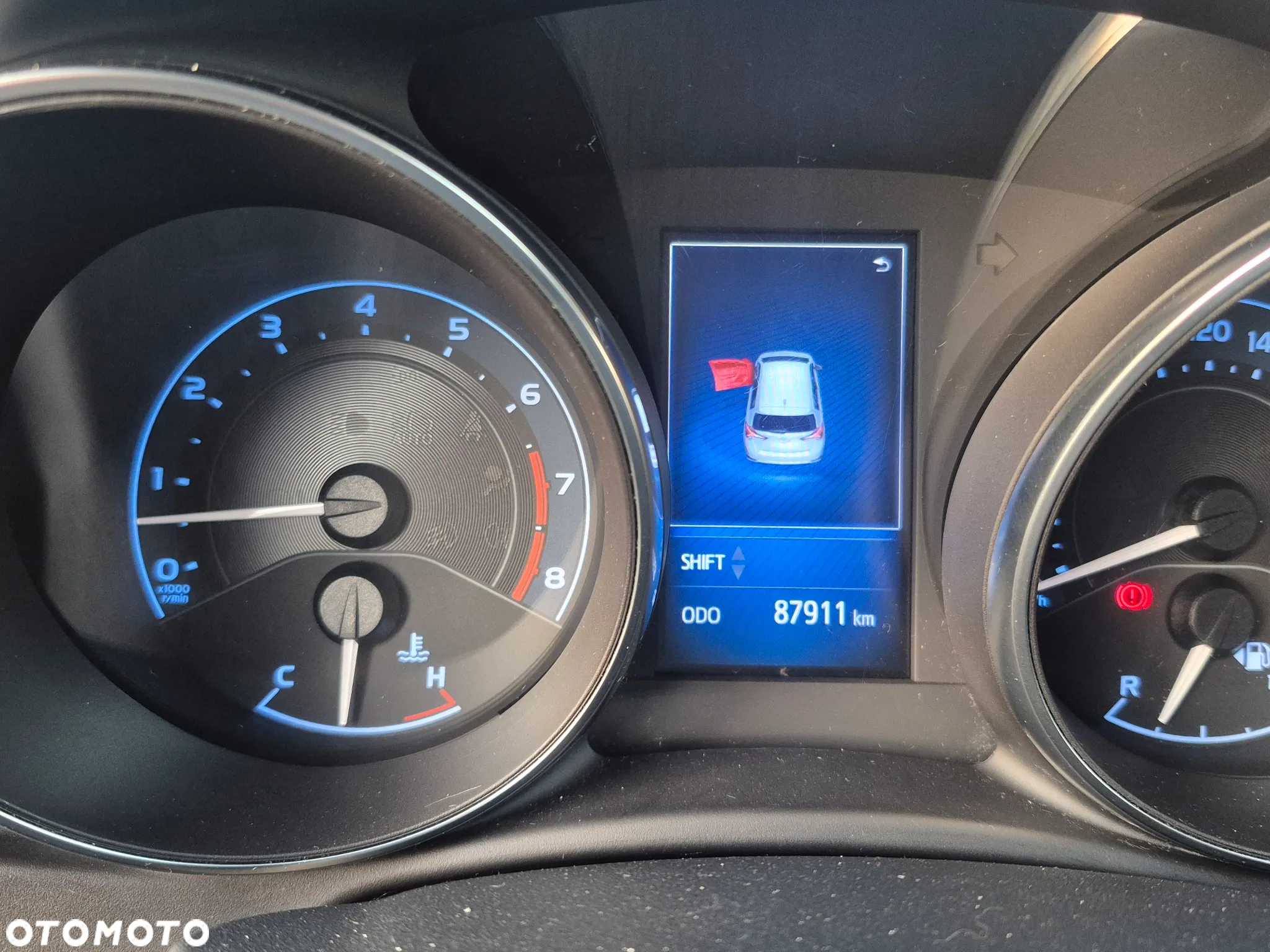 Toyota Auris 1.6 Premium - 10