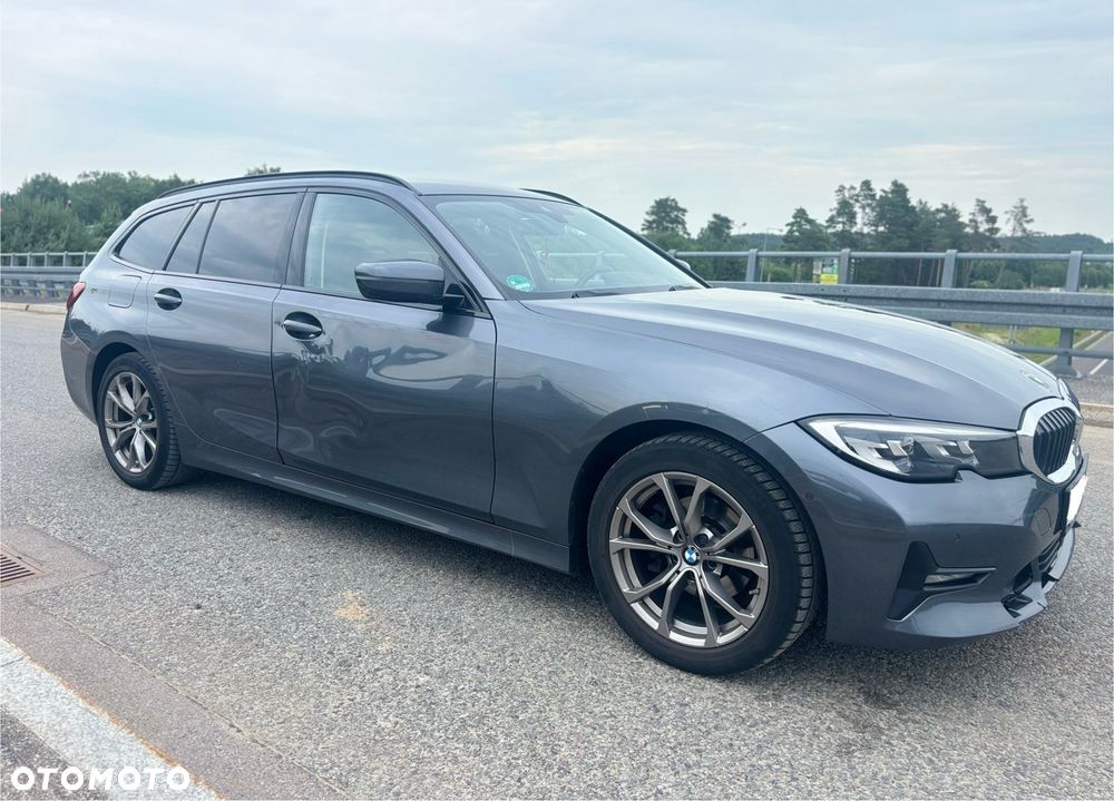 BMW Seria 3 318d Sport Line Shadow - 11