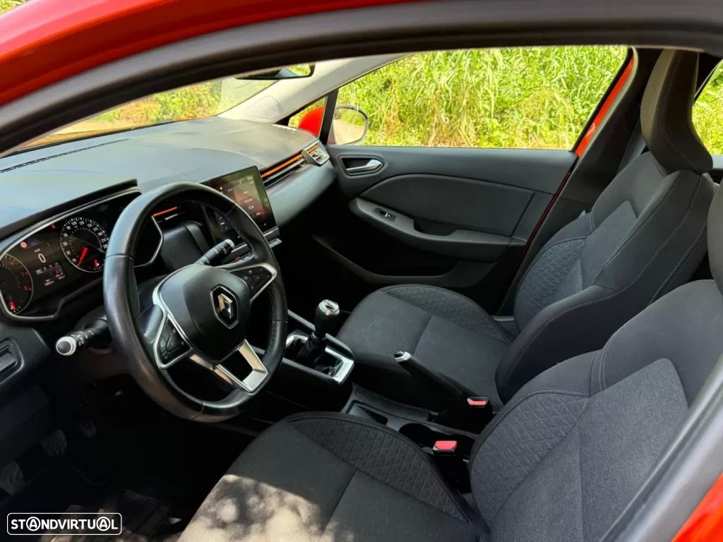 Renault Clio - 26