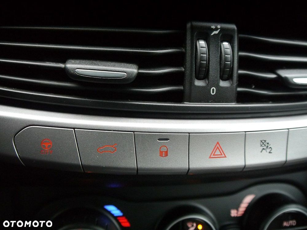 Fiat Tipo 1.6 MultiJet 16v Lounge - 21