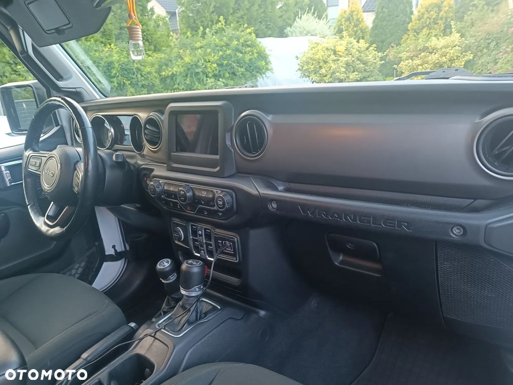 Jeep Wrangler Unlimited 3.6 Automatik X - 15