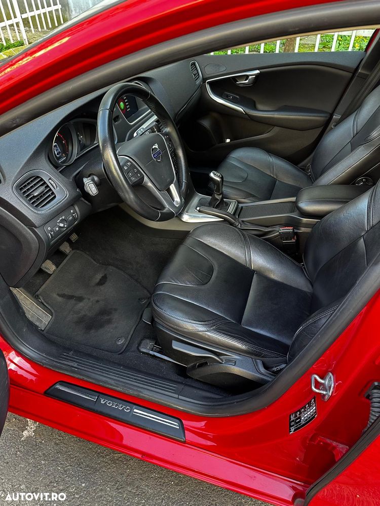 Volvo V40 D2 Summum - 2