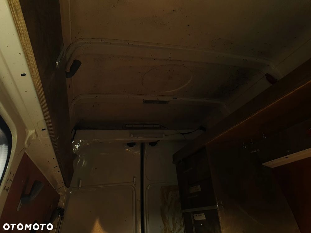Volkswagen Transporter T5 TDI L1H1 - 30