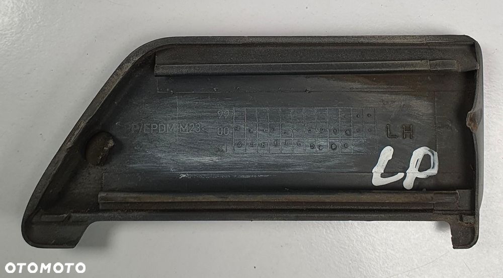 ZAŚLEPKA OSŁONA LEWY PRZÓD MITSUBISHI SPACE STAR - 2