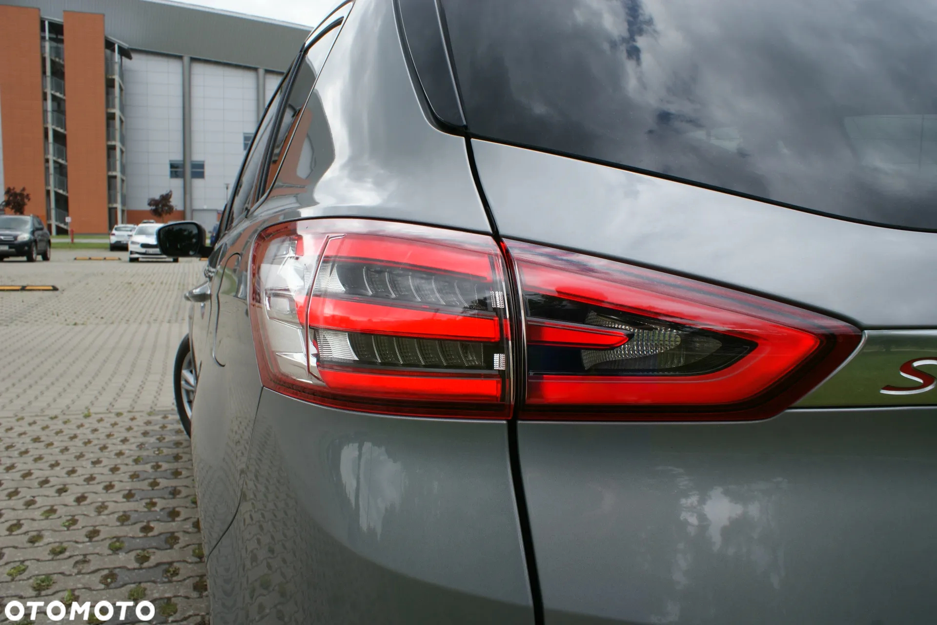 Ford S-Max 2.0 EcoBlue Titanium - 21