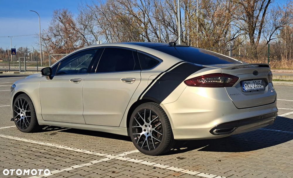 Ford Fusion - 27