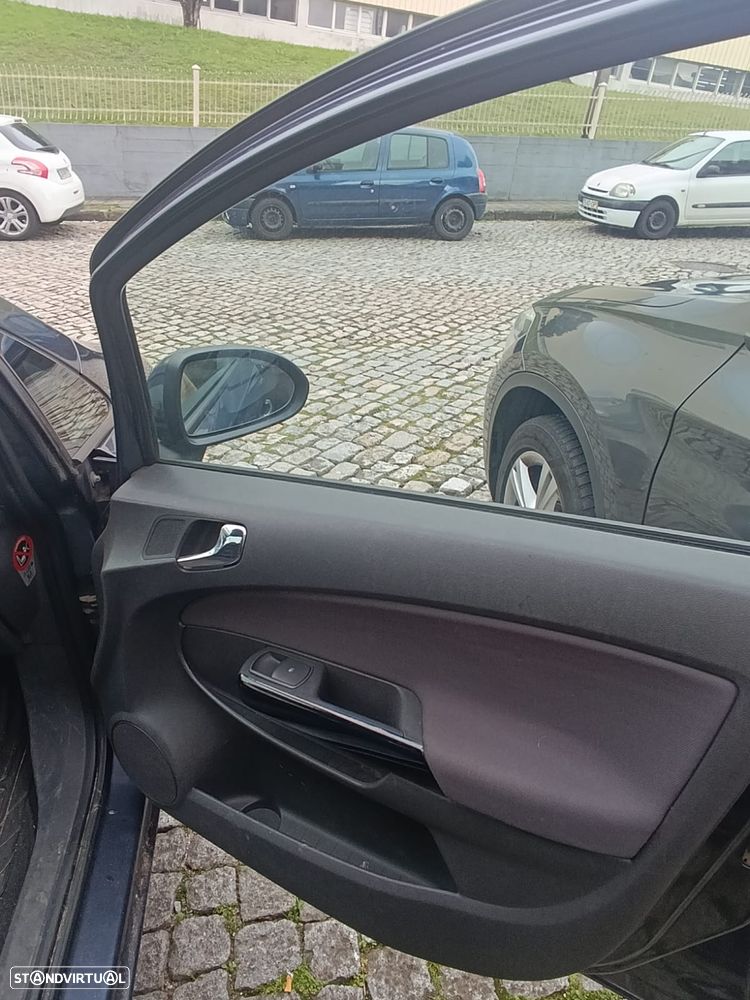 Opel Corsa 1.2 CMON - 1