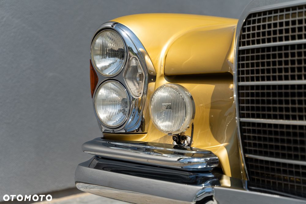 Mercedes-Benz 280 - 31
