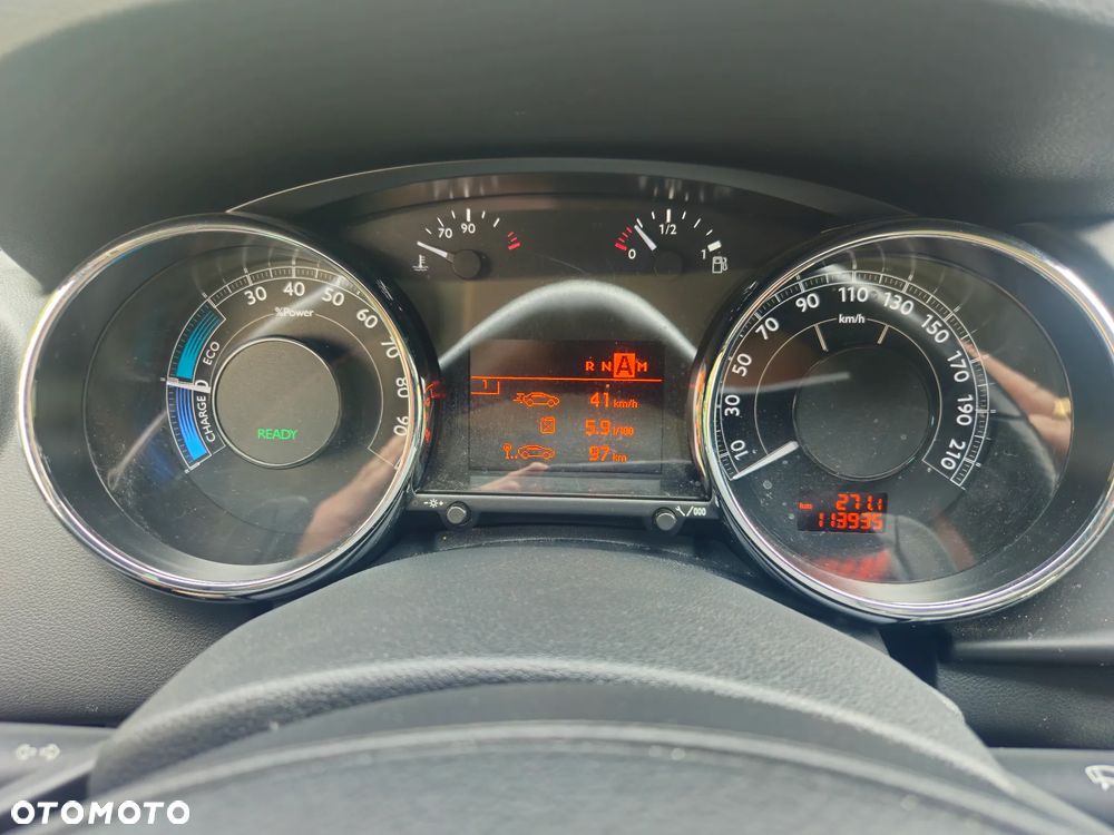 Peugeot 3008 Hybrid4 - 17