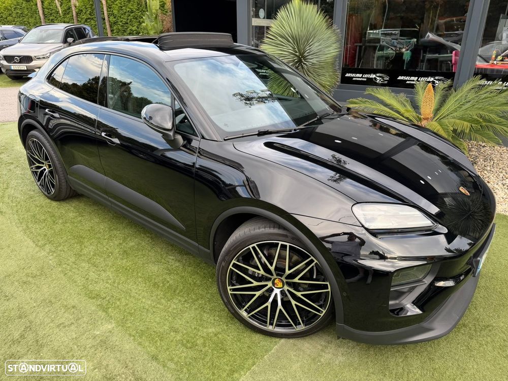 Porsche Macan Electric 4 - 9