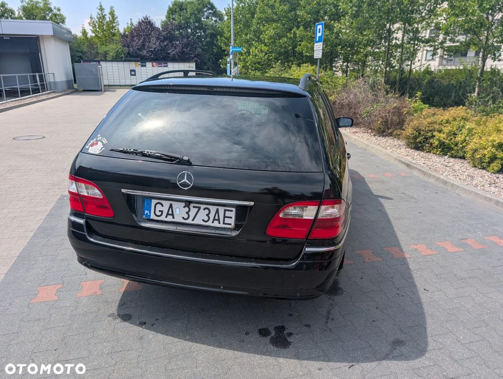 Mercedes-Benz Klasa E 500 4-Matic T Avantgarde - 30