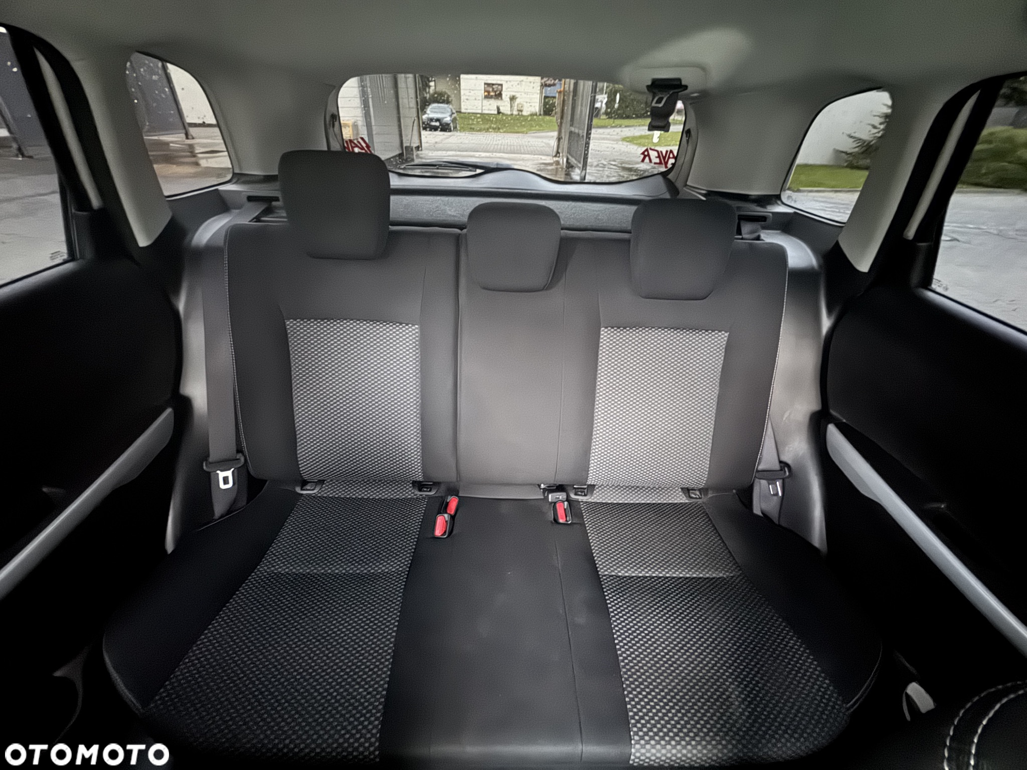 Suzuki Vitara 1.6 Comfort 4WD - 24