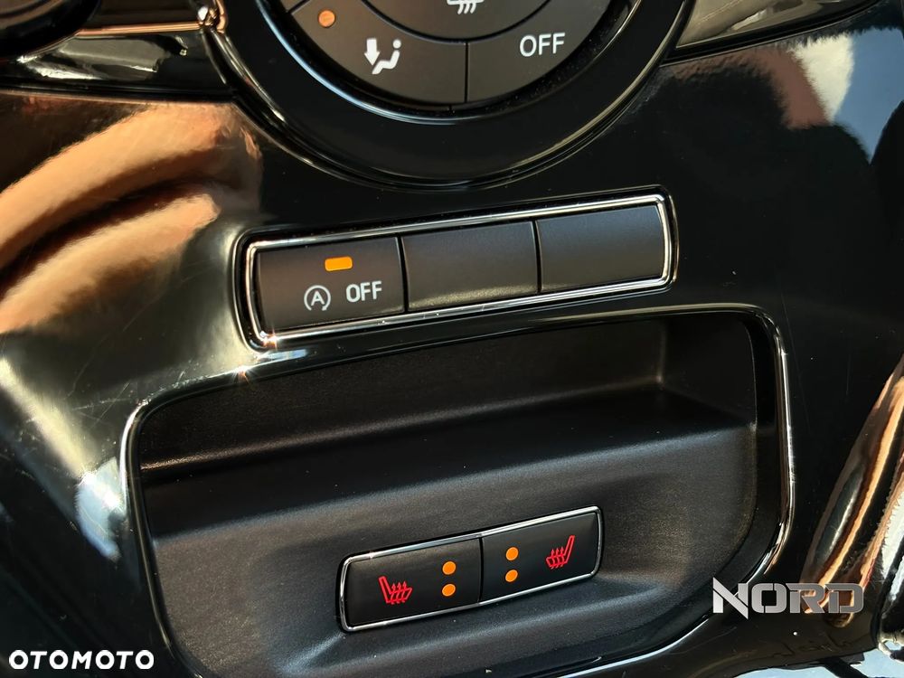 Ford Fiesta 1.0 EcoBoost Titanium - 25