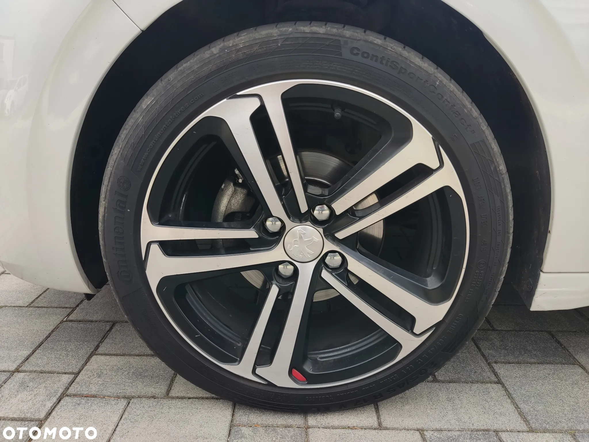 Peugeot 208 PureTech 110 Stop & Start Allure - 21
