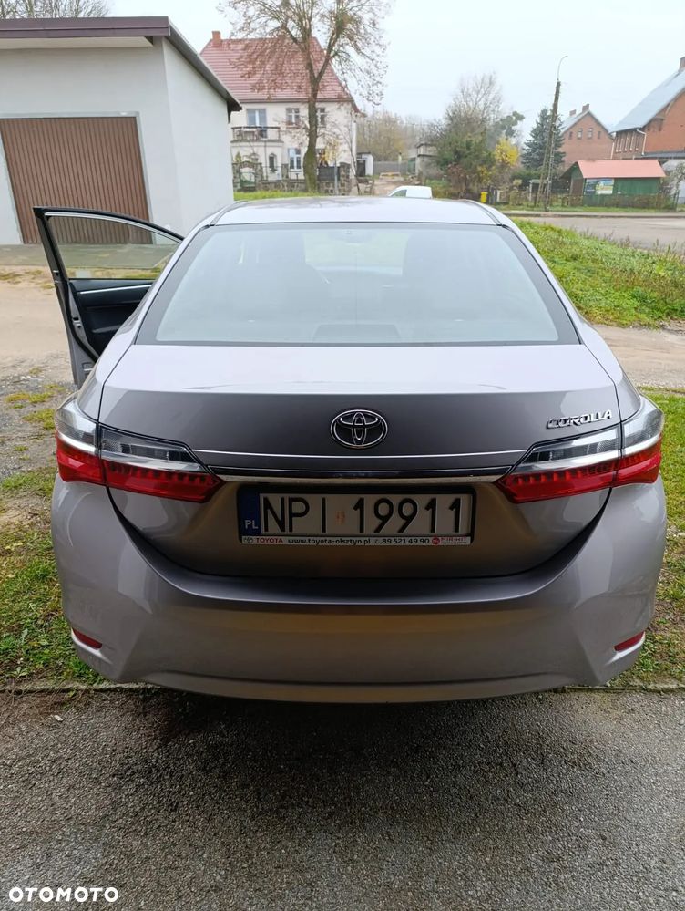 Toyota Corolla 1.6 Classic Plus - 11