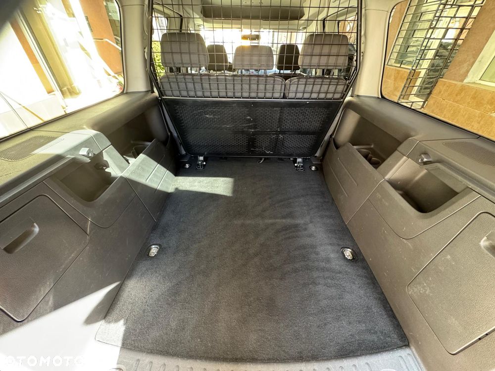 Volkswagen Caddy Trendline Mixt - 12