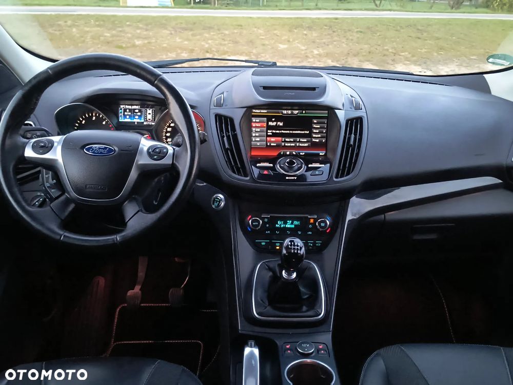 Ford Kuga 2.0 TDCi 4x2 Titanium - 12