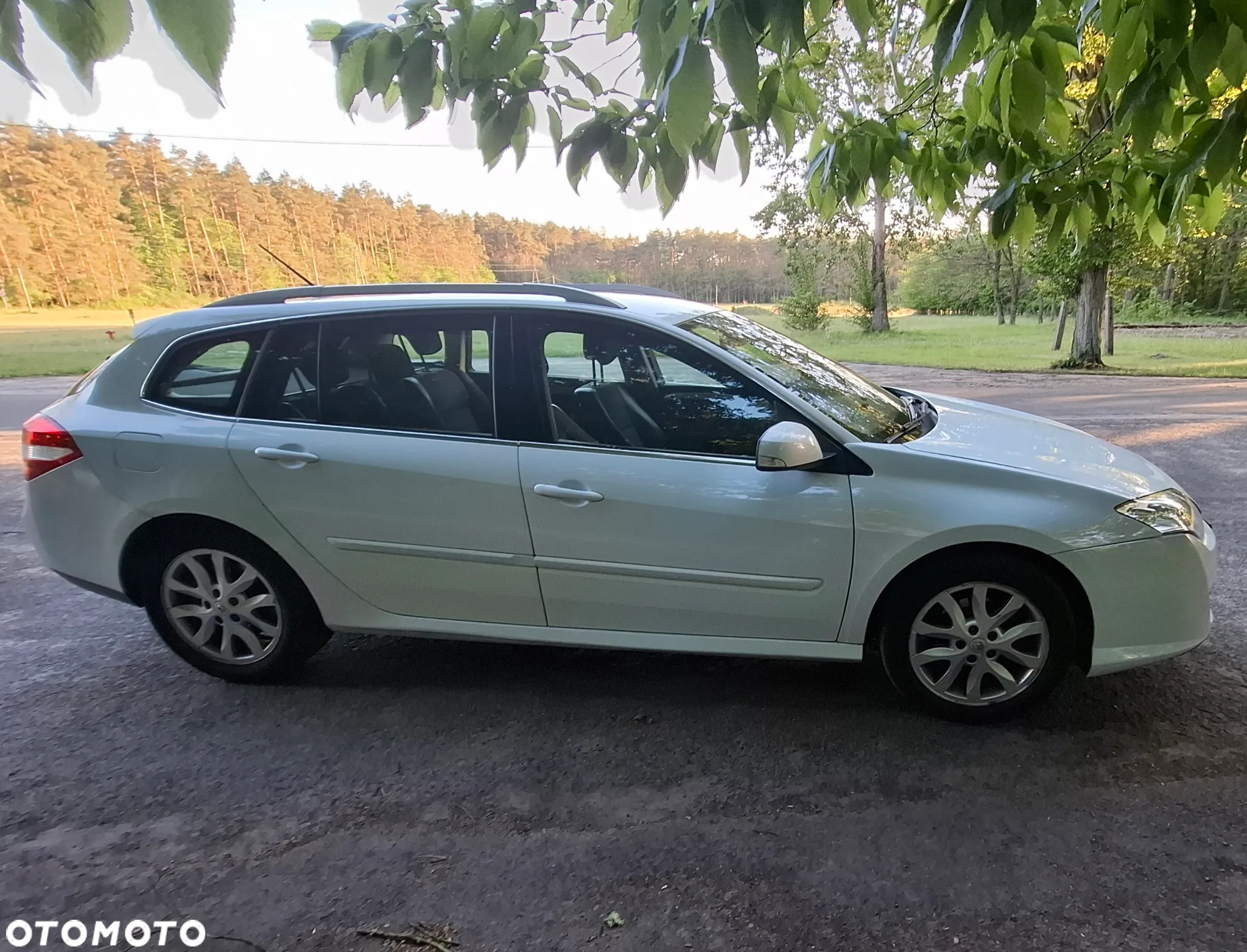 Renault Laguna Grandtour 2.0 dCi FAP Dynamique - 2