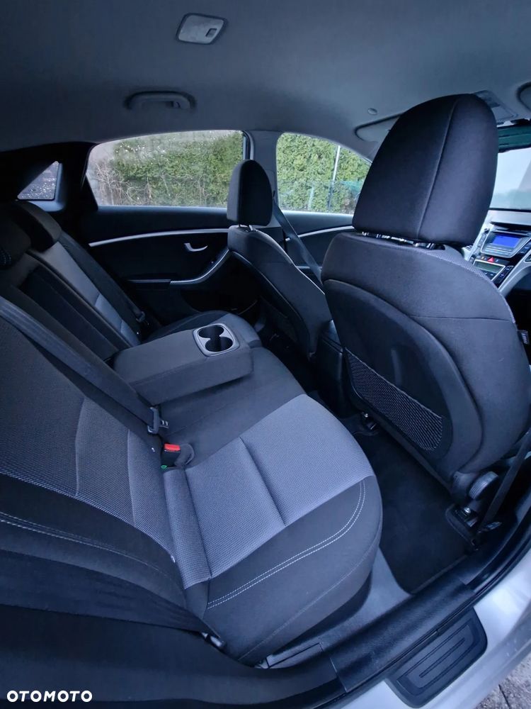 Hyundai i30 1.6 CRDI Passion Plus - 10