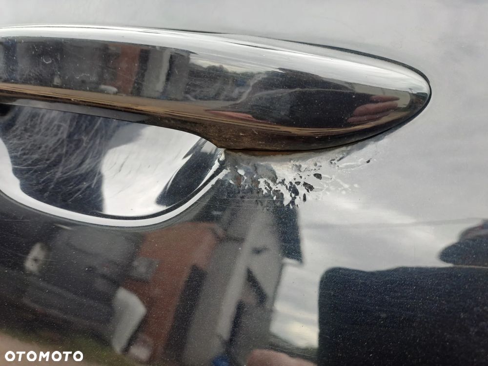 Volkswagen Passat B6 drzwi kompletne kod lakieru LC9X - 4