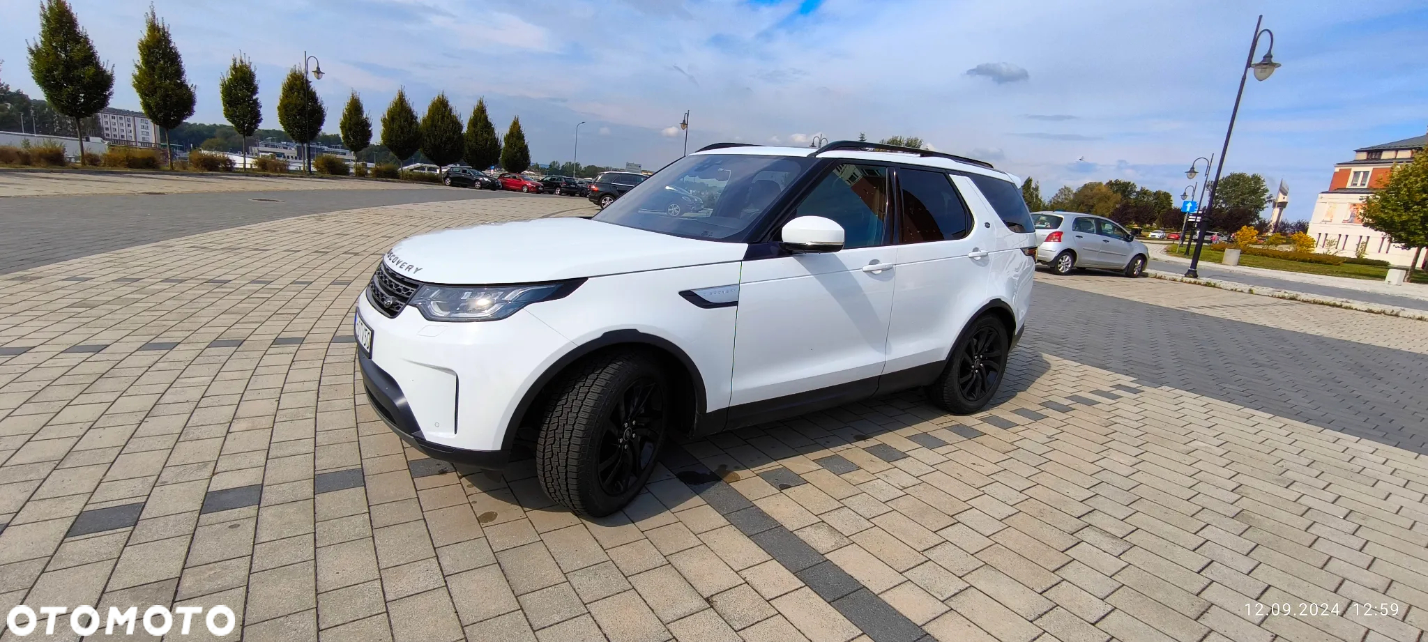 Land Rover Discovery V 3.0 Si6 SE - 2
