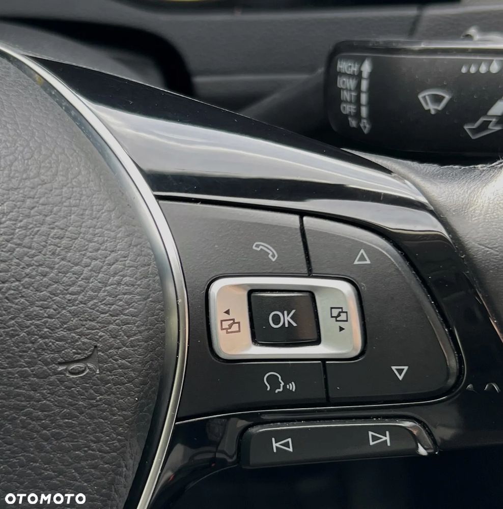 Volkswagen Passat 1.8 TSI BMT Comfortline - 27