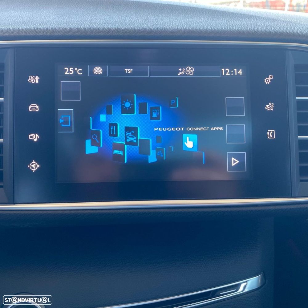 Peugeot 308 1.6 BlueHDi Allure J17 - 32