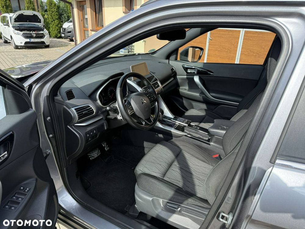 Mitsubishi Eclipse Cross 1.5 T-MIVEC CVT 2WD Connect - 24
