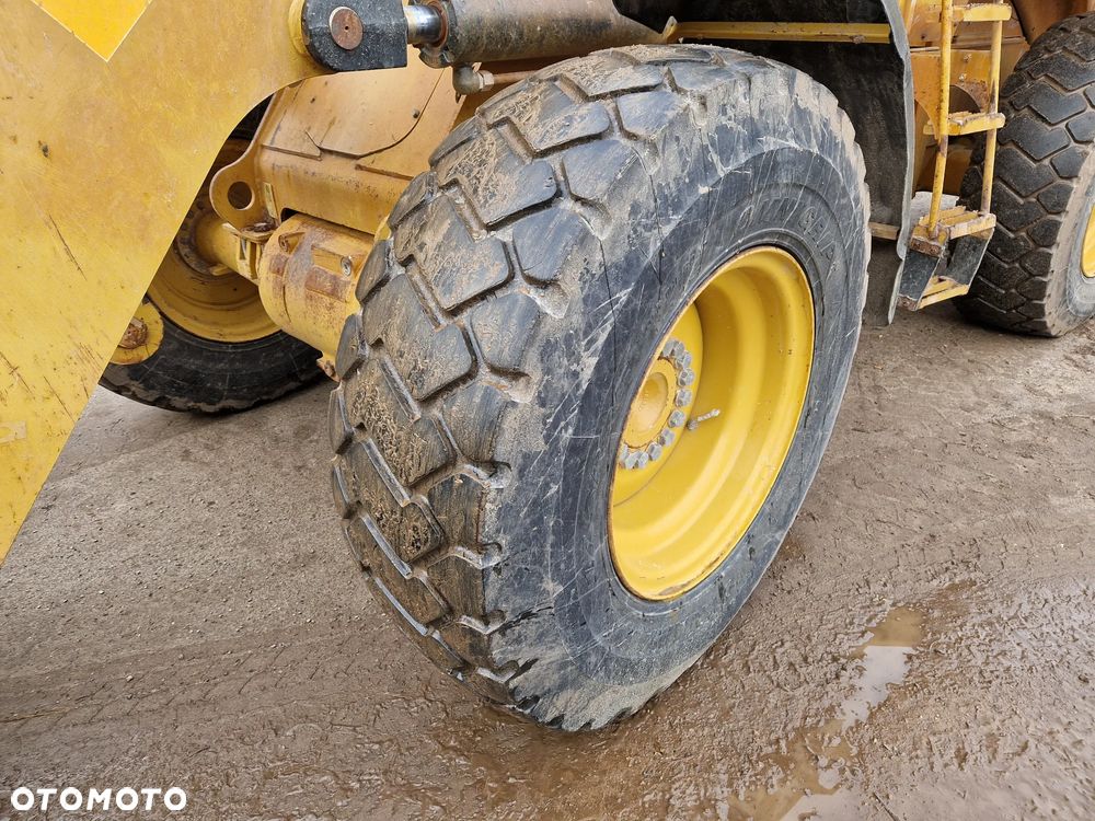 Caterpillar 928h - 32