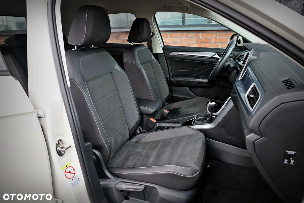 Volkswagen T-Roc 1.5 TSI Style DSG - 25