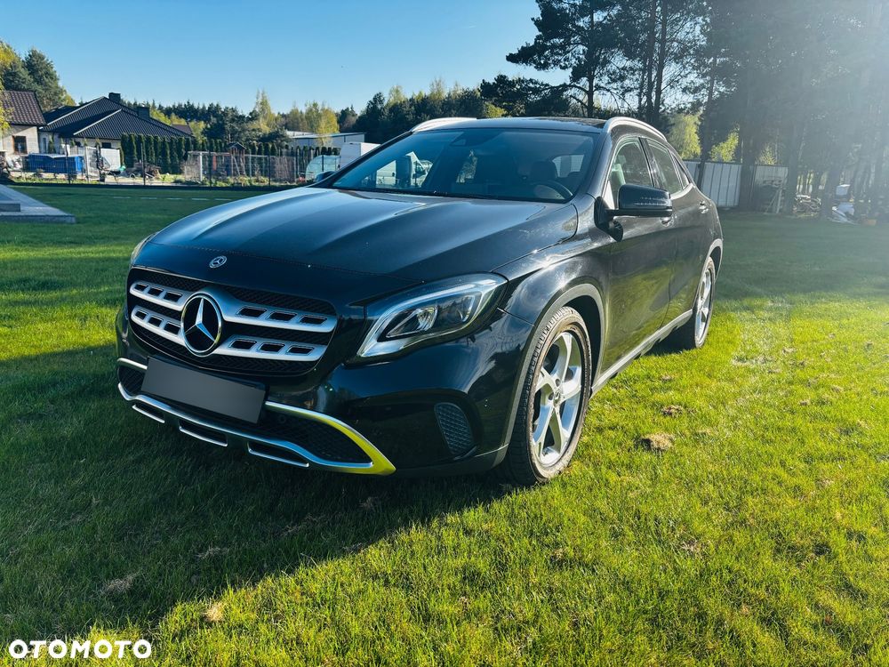 Mercedes-Benz GLA 180 7G-DCT UrbanStyle Edition - 3