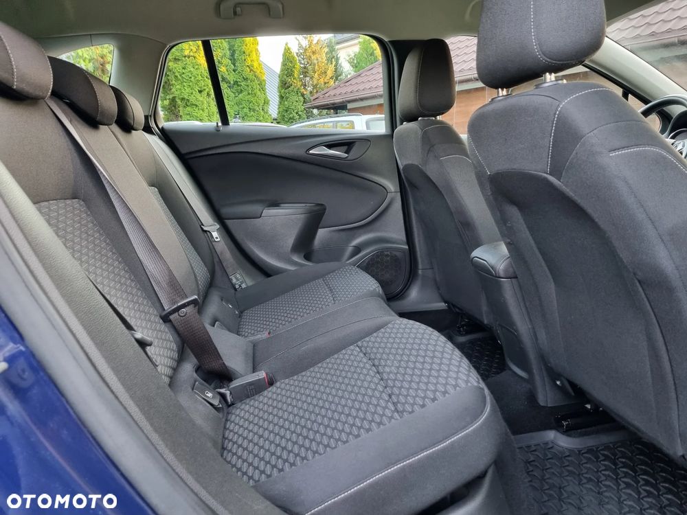 Opel Astra 1.6 CDTI Cosmo - 9