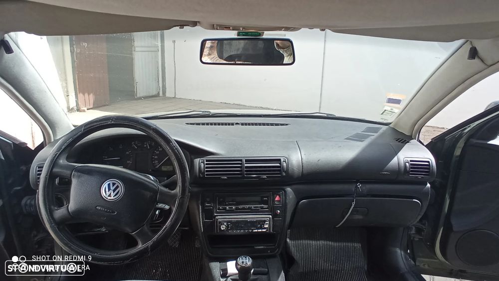 VW Passat 1.9 TDi Confortline - 17