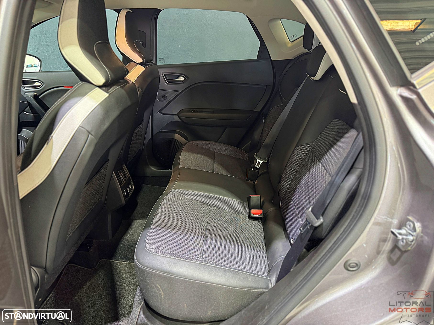 Renault Captur 1.6 E-Tech Plug-In Intens - 16