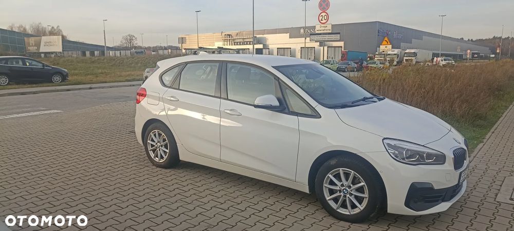 BMW Seria 2 218d - 34