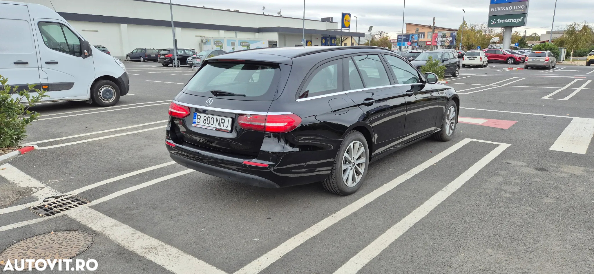 Mercedes-Benz E 200 d T 9G-TRONIC - 38