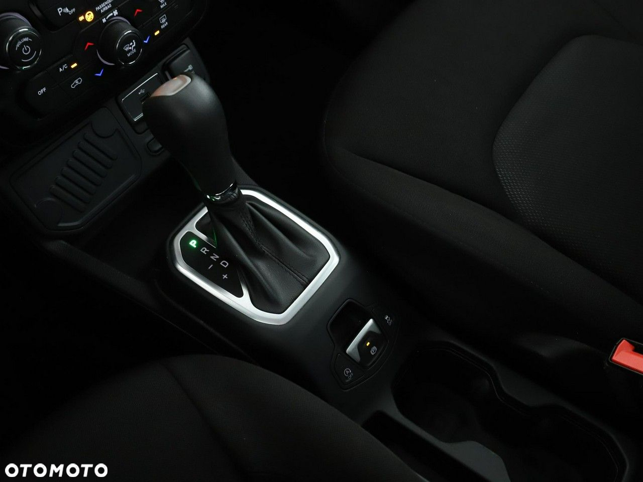 Jeep Renegade 1.3 T-GDI Longitude - 28